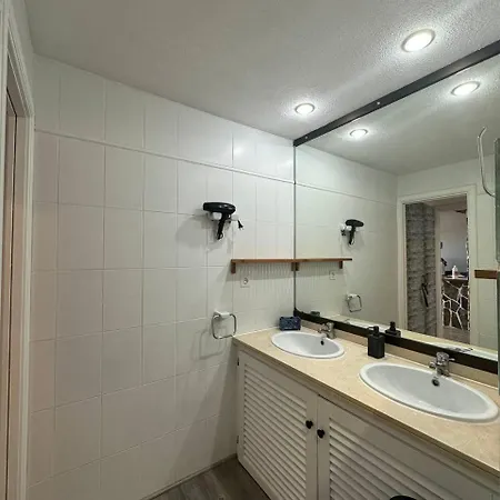 Apto Increible, Acogedor, Luminoso De Ambiente Muy Relajante Con Excelentes Vistas Y Servicios/ Amazing With Sunset Lovely Views אדחה